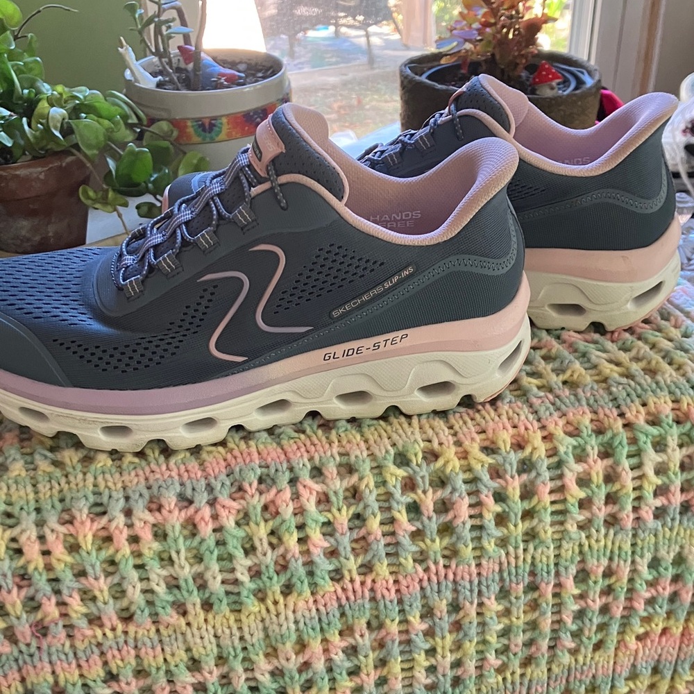 Skechers Women's Glide-Step Sneakers - Pink and Dark Gray